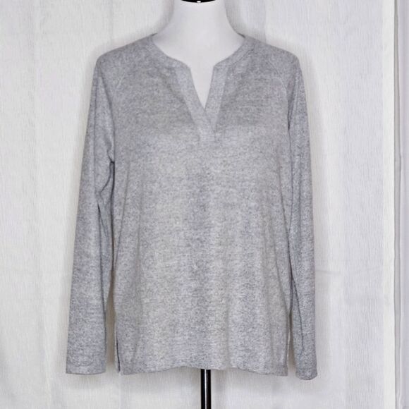 GAP Heather Gray Split Neck Long Sleeve Loose Fit Lightweight Knit Tunic Sweater - Picture 1 of 10